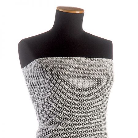 Krajka vzdušná výšivka ovály lomená bílá