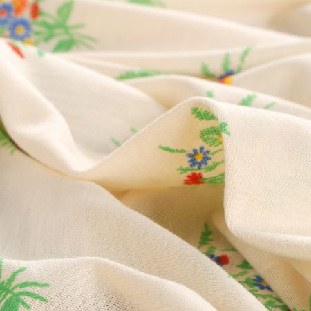 Jemný úplet vzor květy