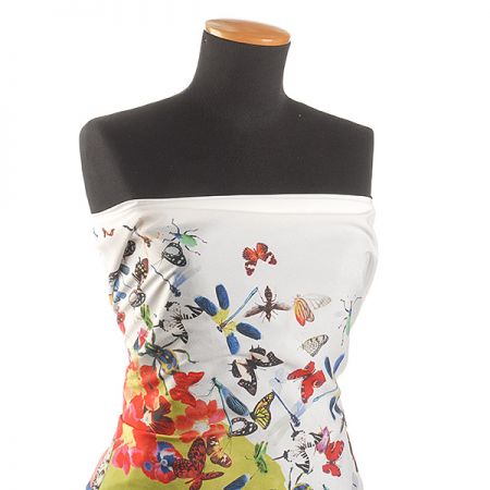 Krepdešín tisk květy/motýlci