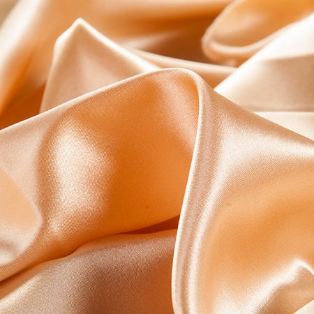 Satén pružný jemný zlatobéžové barvy  II.jakost