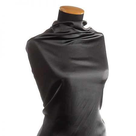 Satén pružný hladký černý