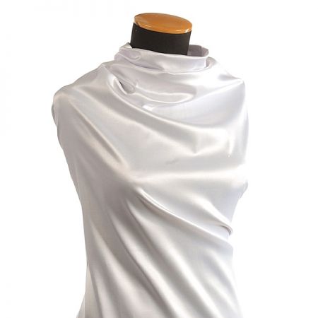 Satén pružný hladký smetanový