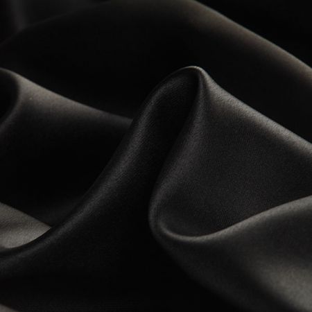 Duchesse matný  černé barvy
