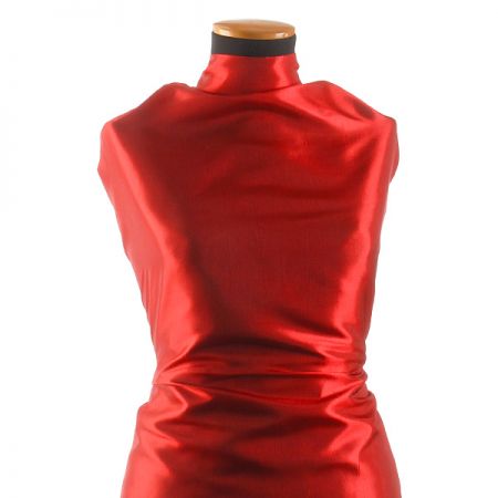 Taft hladký malinově červený