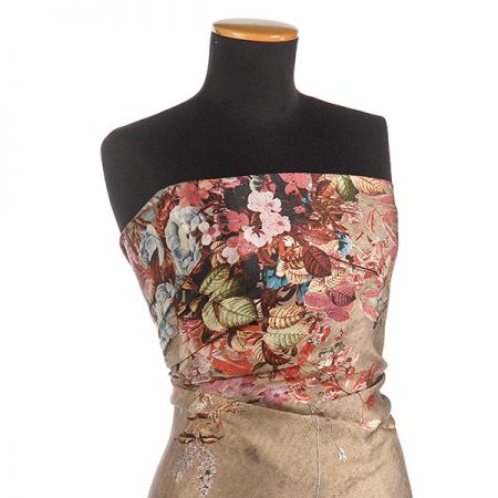 Hedvábí šatové oříškově hnědé