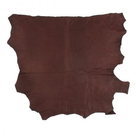 Pravá useň jehnětina tmavě hnědá