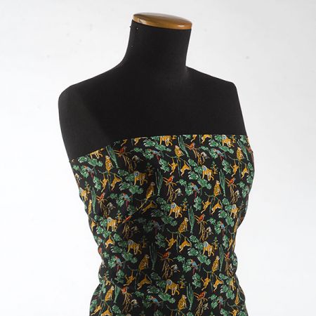 Hedvábný satén zvířecí vzor Afrika