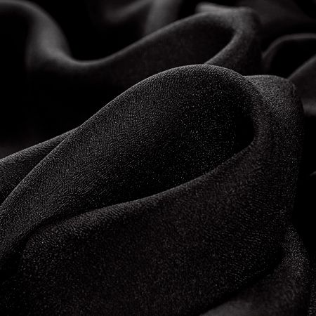 Krepdešín imitace hedvábí silnější černé barvy