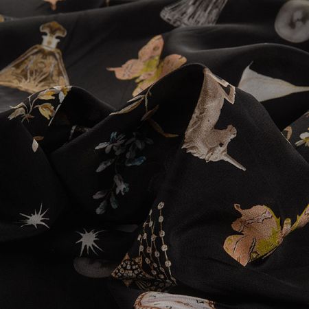 Hedvábný krepdešín romatnický nevšední vzor