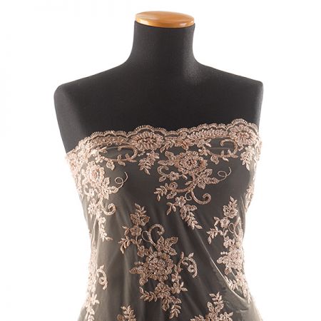 Krajka výšivka na tylu s korálky rokajlem béžovohnědá