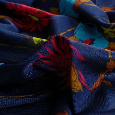 Pletenina květinový vzor modrá