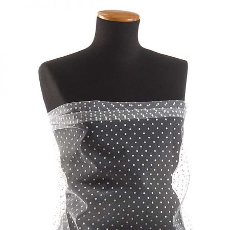 Tyl šatový sametový flock puntík bílý 