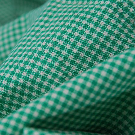 Bavlněná látka oboustranná kostka zelenobílá