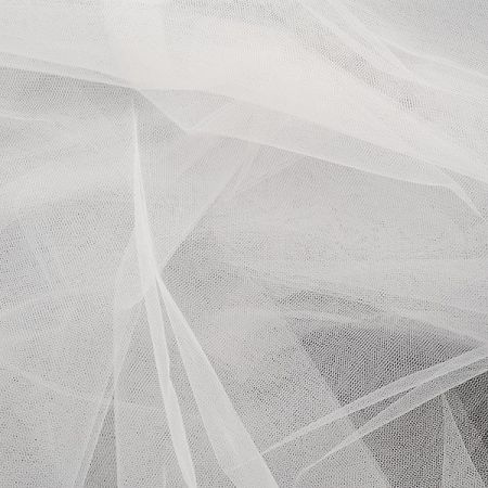 Tyl tužší šíře 300cm lomený bílý