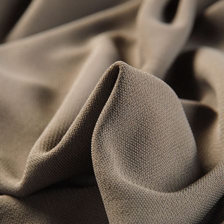 Úplet žoržet jemný khaki zelený