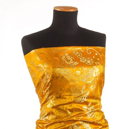 Brokát motiv květu/ornamentu zlatý