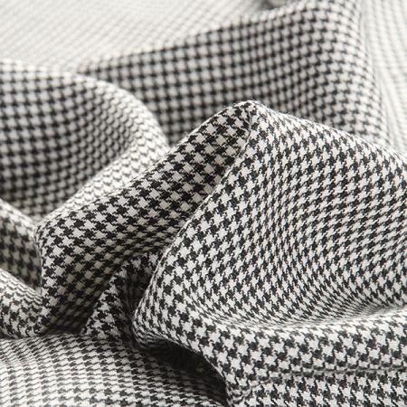 Kostýmová látka drobné pepito černobílé