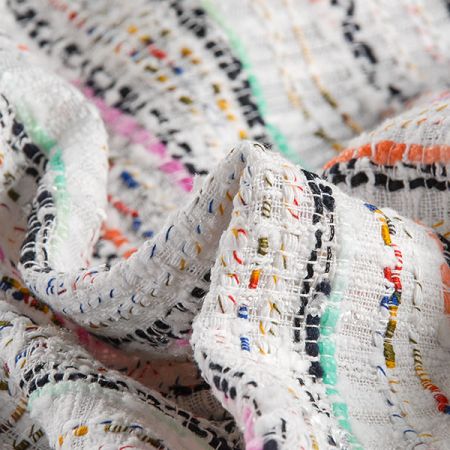 Kostýmová látka plastický vzor zatkané příze