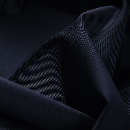 Transparentní pletenina pružný tyl černý