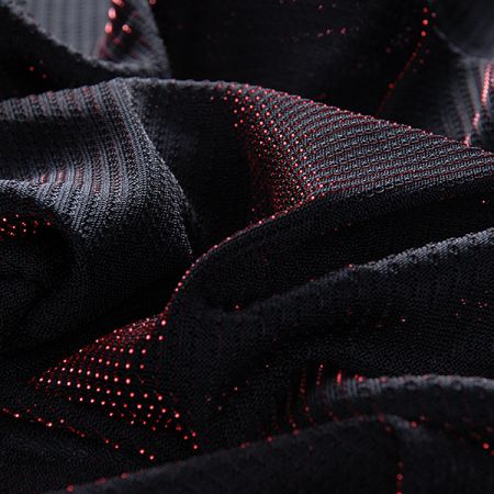 Lamé úplet černý s červeným lurexovým proužkem