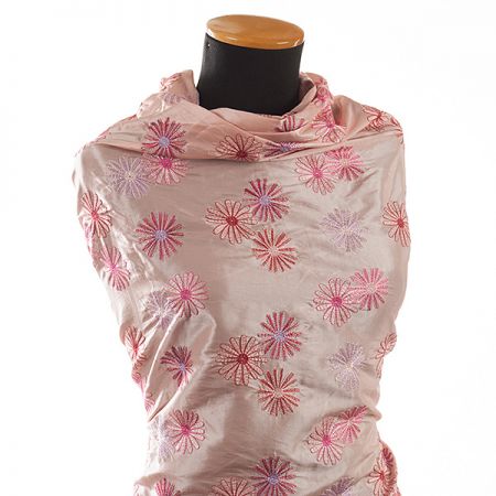 Vyšívaný taft kopretiny pastel růžová