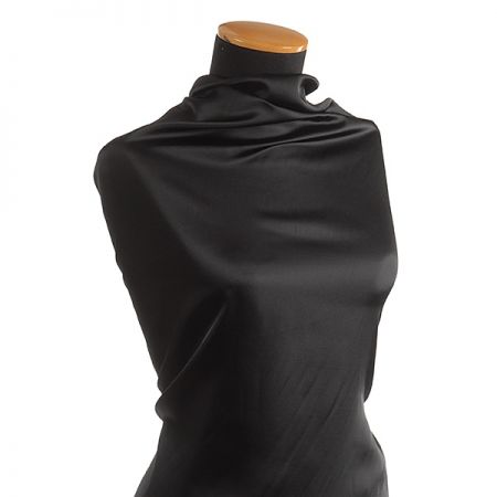 Satén hladký černý