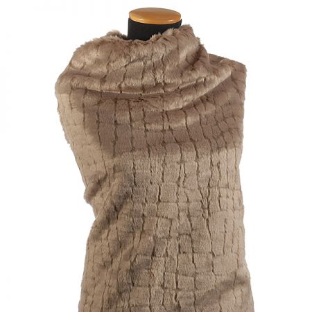 Imitace kožešiny plastická struktura hnědobéžová