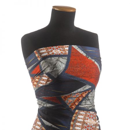Viskozová šatová látka tisk patchwork modročervená