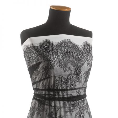 Krajka tylová jemná černá 