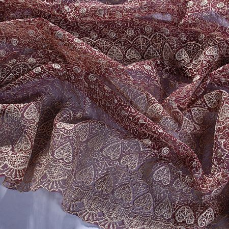 Efektní krajka vyšívaný tyl