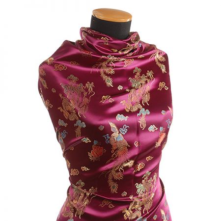 Látka brokát orientální motiv vínová