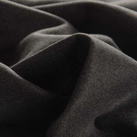 Flauš směs antracit šedočerné barvy