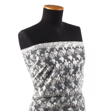 Krajka tylová romantická výšivka slonová kost