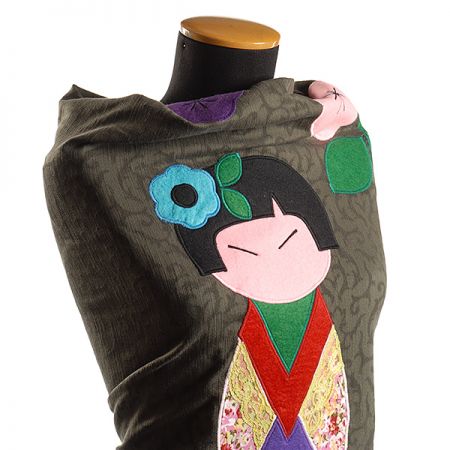 Kreativní textilní aplikace panenka