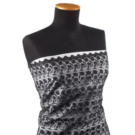 Krajka tylová drobný vzor výšivka s rexem černá