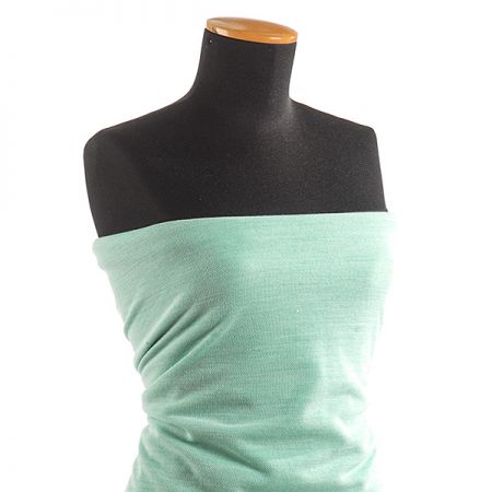 Retro úplet pleteniny tunel zelenobílý vzor