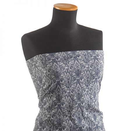 Žakárová látka ornamentální vzor tm.modrá/bílá