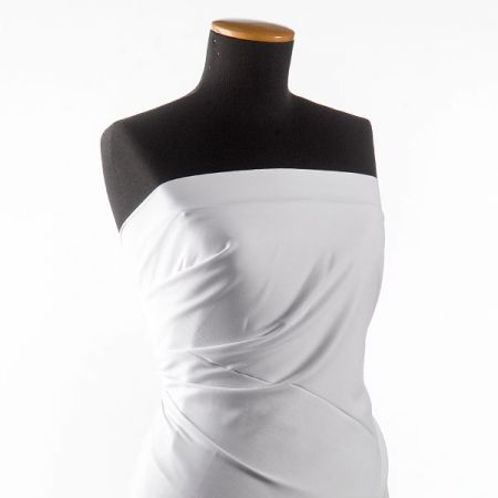 Viskozová šatová látka lomená bílá