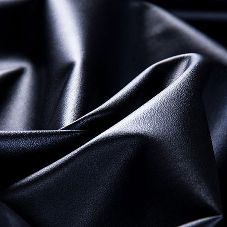 Imitace kůže černá mat