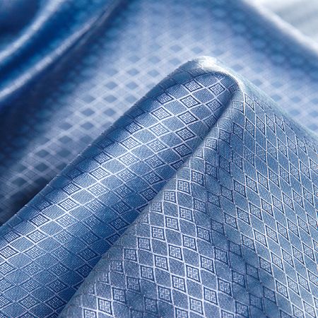 Podšívka žakárová kosočtverce šanžán modrofialová