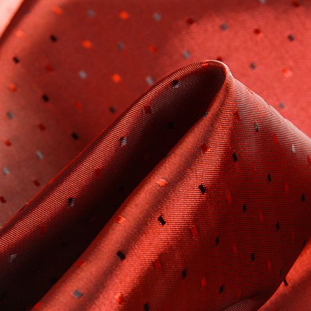 Podšívka žakárová kostky temně červenočerná