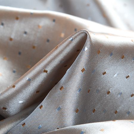 Podšívka žakár kostky šanžán modrohnědá