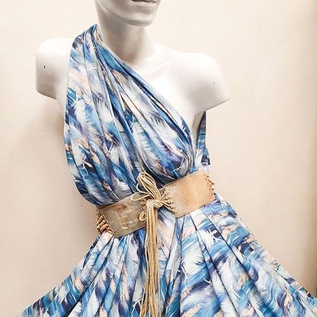 Viskozová šatová látka tisk peří modrá