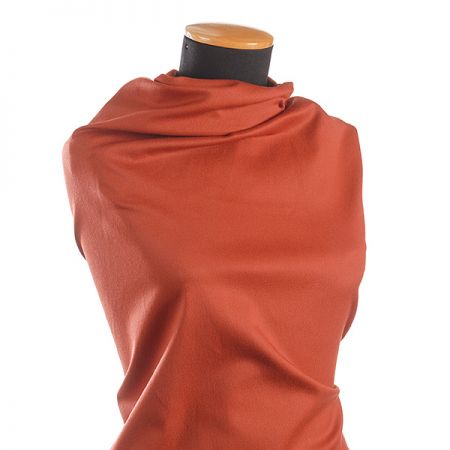 Bavlna směs pevnější pružná látka skořicové barvy