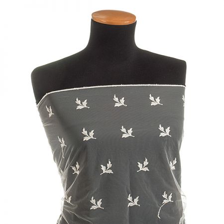 Krajka výšivka na tylu bordura smetanová