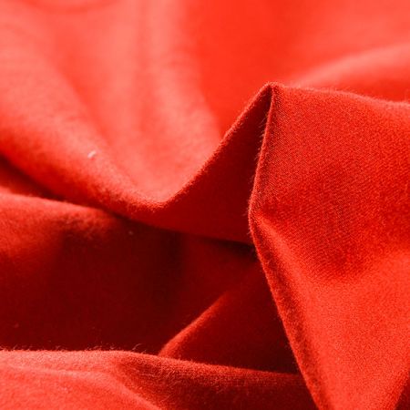 Úplet viskozový malinově červený