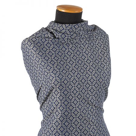 Žakárová látka geometrický motiv modrá/slon. kost