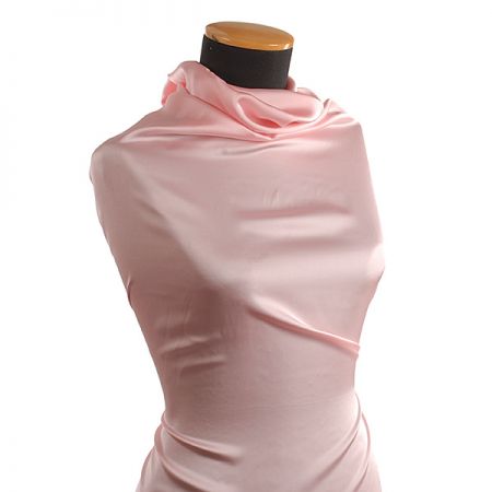 Jemný hladký satén pastel růžový