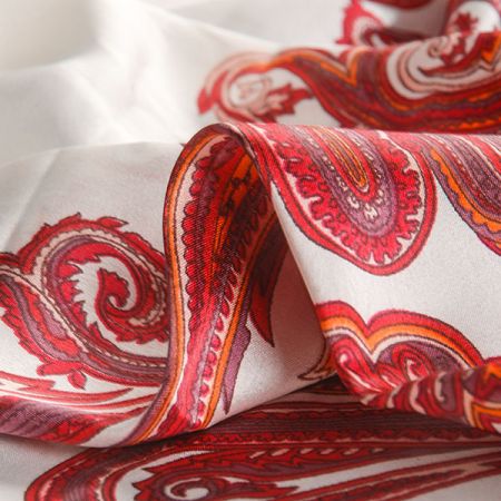 Satén tisk imitace hedvábí paisley vzor růžová