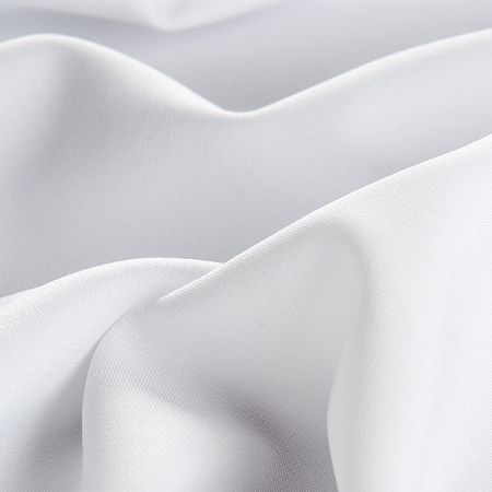 Kostýmová látka hladká bílá